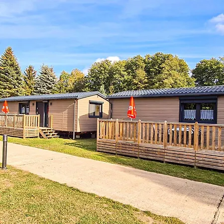 2 Bedroom Stunning Stacaravan In Lohmen Am *